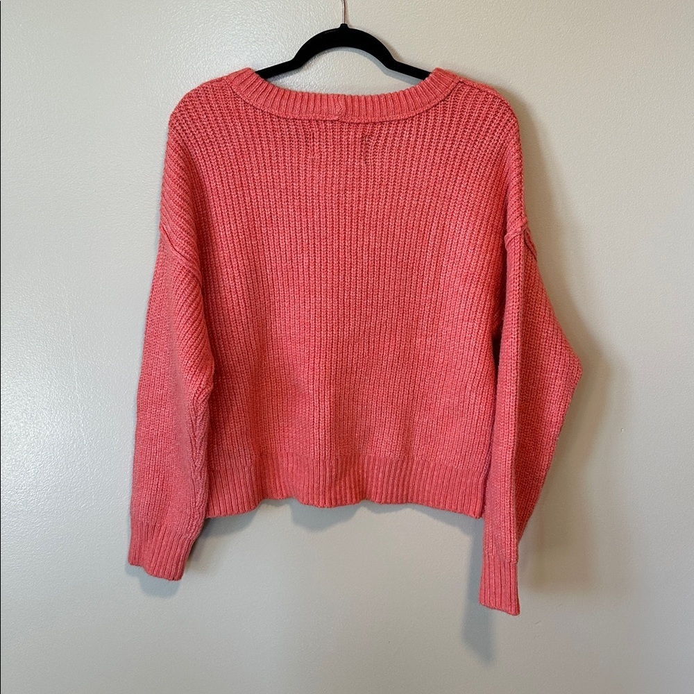 NWT American Eagle Outfitters Coral Crew Neck Sweater Size Medium in Coral Color - Picture 4 of 8